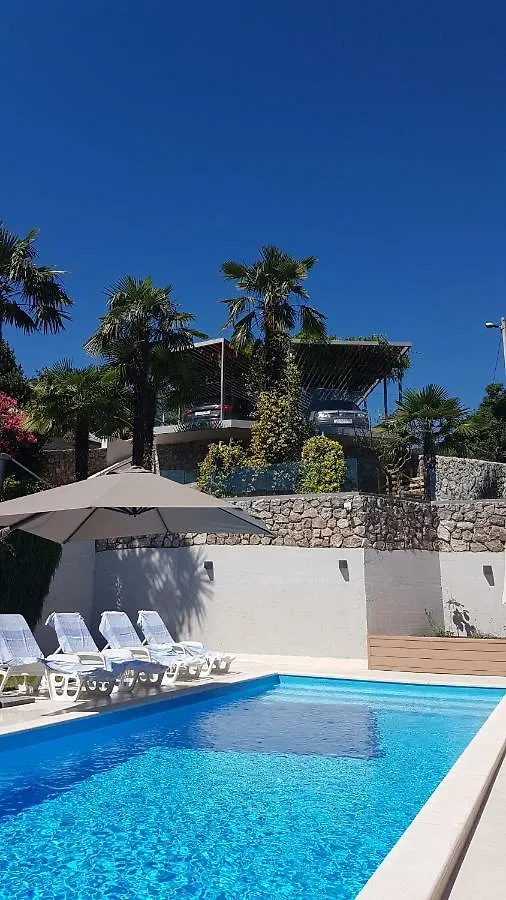 Apartments Villa Kondres Ika
